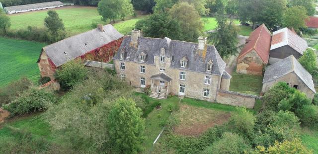 Vol extérieur d'un manoir dans la Manche