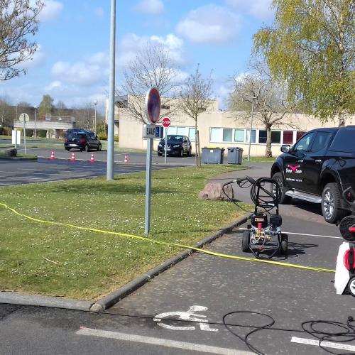 Travaux de nettoyage à la haute pression et traitement de surfaces (Bordures, dalles et allées) - Prestations aériennes et communication d'entreprise par drone en Normandie