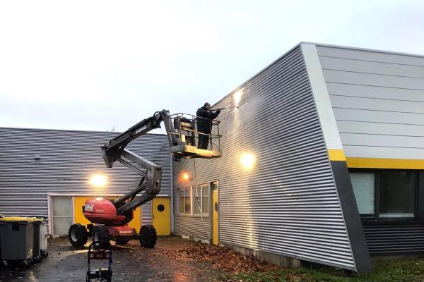 Chantier de Nettoyage de bardage et toiture Industrielle