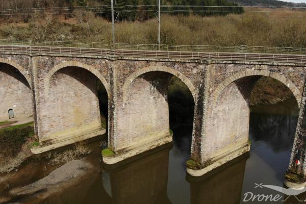 Prise de vue d'un pont en Bretagne