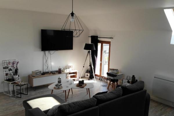 Vue Intérieur Salon Appartement - Drone - Hauteur sous plafond : 2.5m